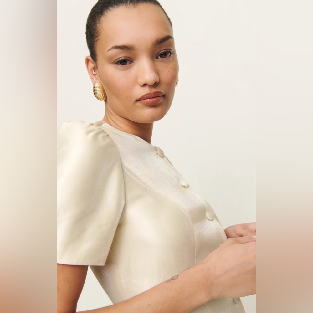 NEW Reformation Mika Two Pieces Satin Cream Set - Picture 3 of 15